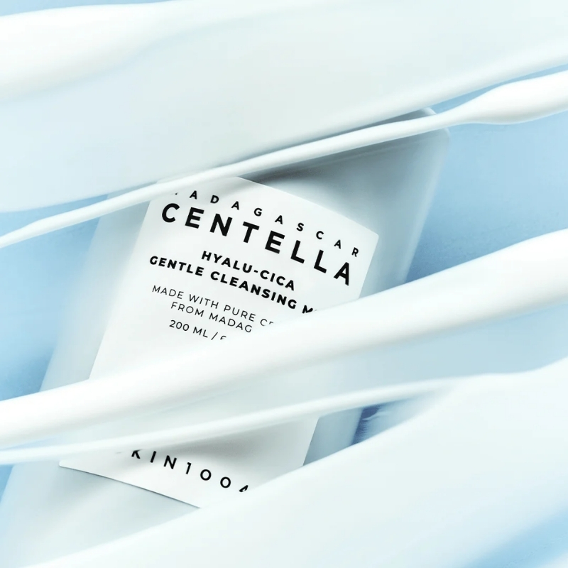 SKIN 1004 Madagascar Centella Hyalu-Cica Gentle Cleansing Milk 200ml